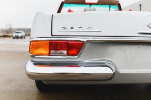 Mercedes-Benz 280 SL 1969 года  (EU)